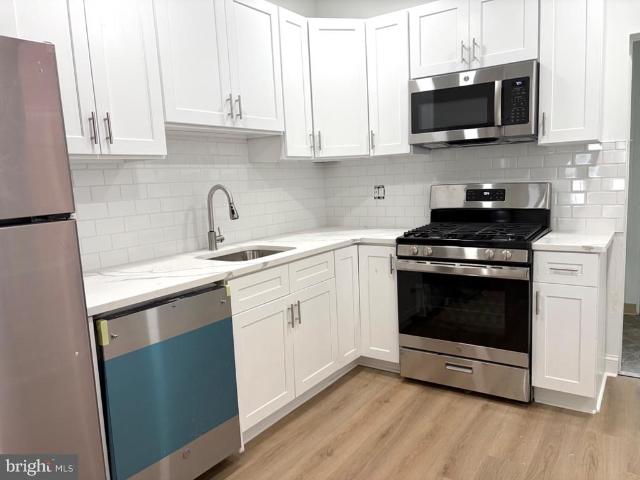 Townhouse for sale in Gloucester City, Camden County