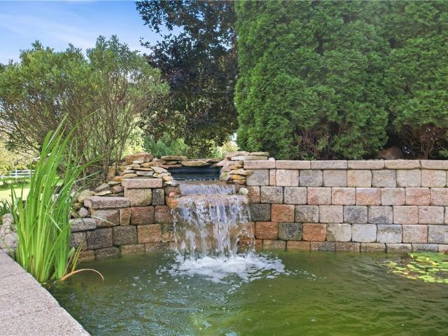 House for sale in Hermitage, Mercer County