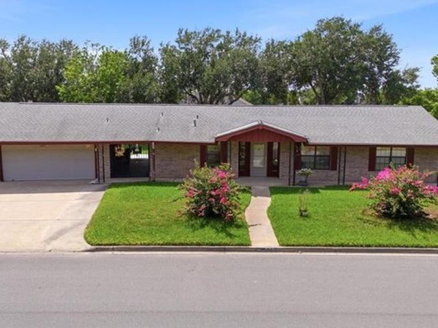 House for sale in Cameron, Texas
