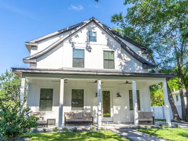 House for sale in Oakland, Florida