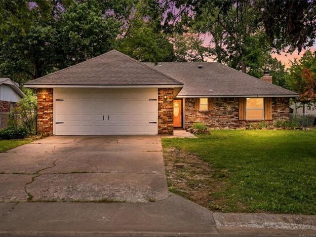 House for sale in Fort Gibson, Oklahoma
