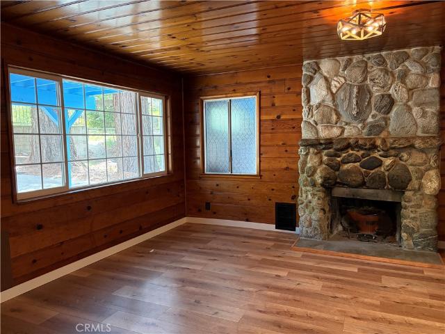 House for sale in Cedarpines Park, California
