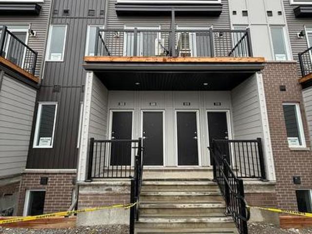 Townhouse for rent in Barrhaven West, Ottawa
