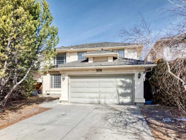House for sale in Sundance, Calgary