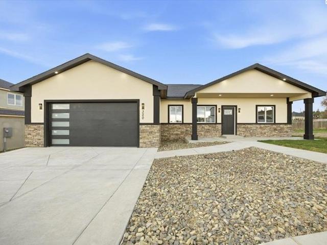 House for sale in Sunnyside, Washington