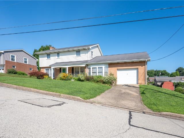 House for sale in Latrobe, Pennsylvania