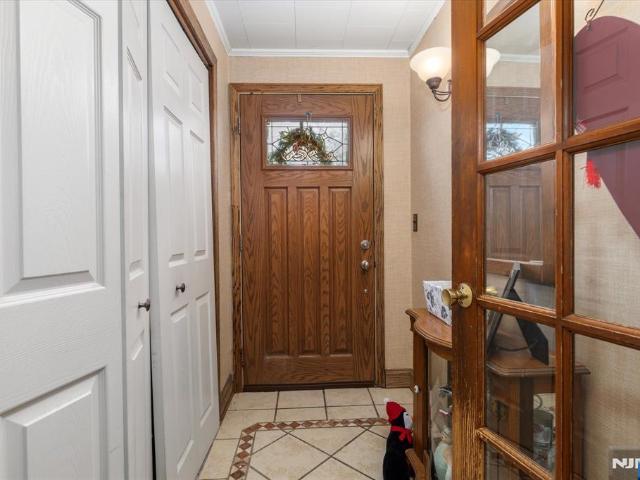 House for sale in Lyndhurst, New Jersey