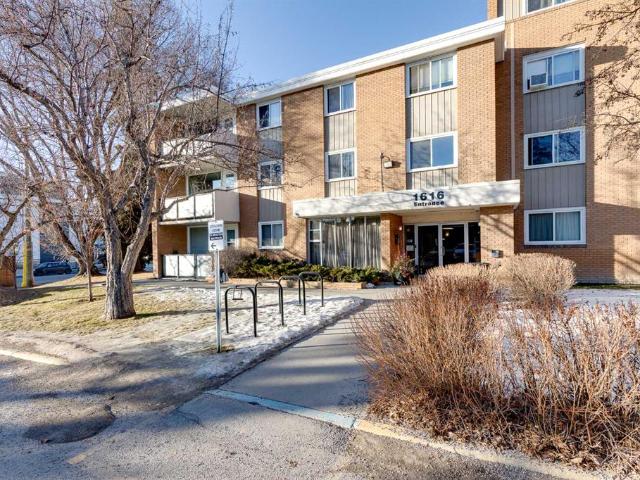 Apartment for sale in Northwest, Alberta
