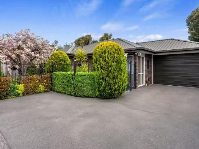 House for sale in Heathcote, Canterbury