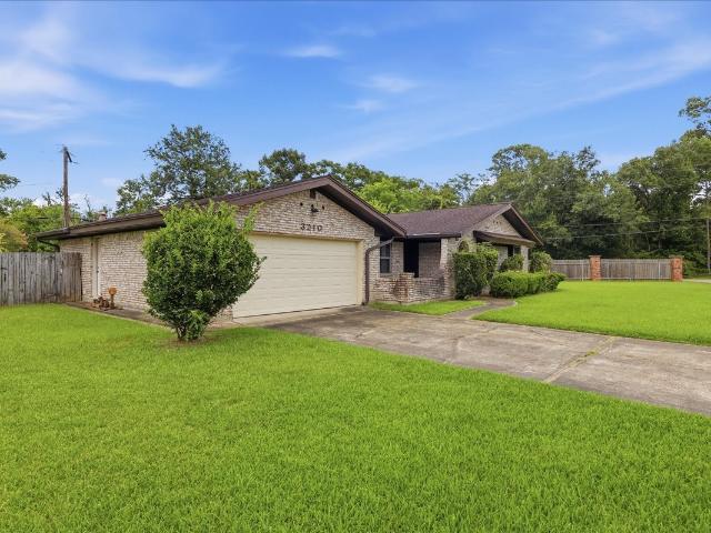 House for sale in Pinehurst, Texas