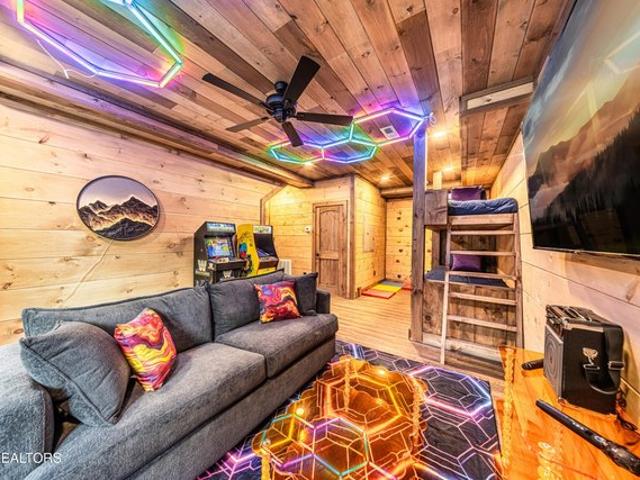 House for sale in Pigeon Forge, East Tennessee