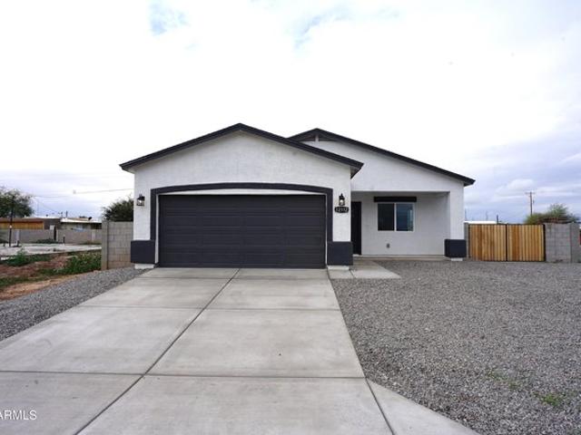 House for sale in Wittmann, Arizona