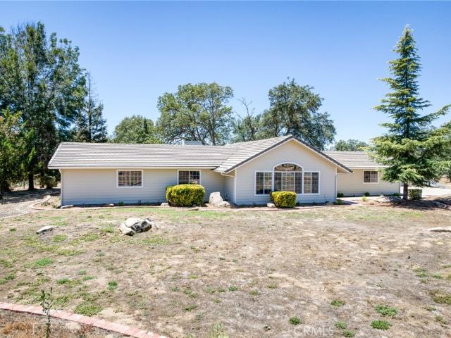 House for sale in Auberry, California