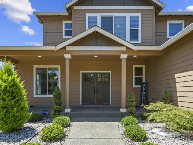 House for sale in La Center