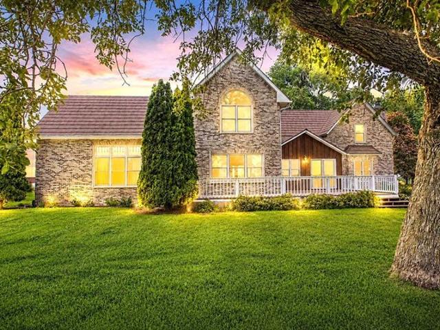 House for sale in Linn, Iowa