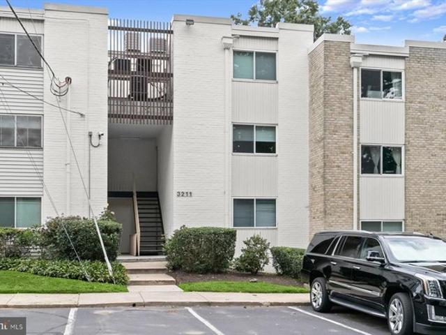 Condo for sale in Kensington, Maryland
