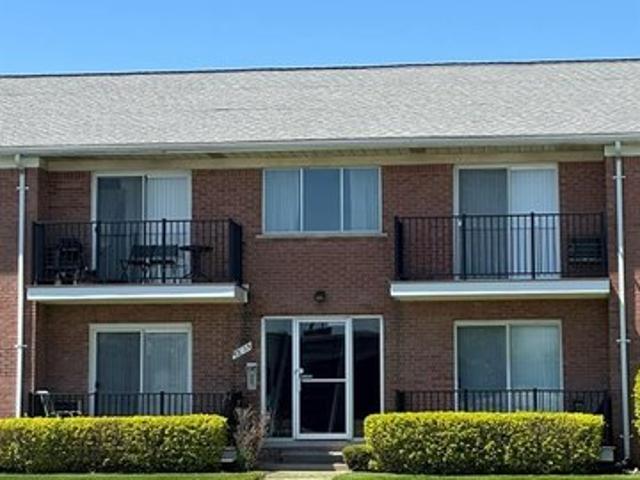 Condo for sale in Roseville, Michigan
