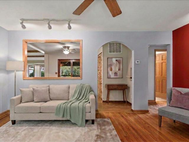House for sale in Burtons Bridge, McHenry