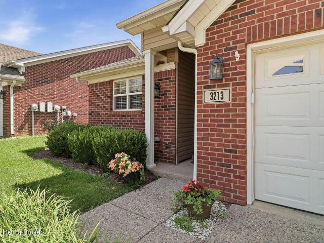 House for sale in Jeffersontown, Kentucky