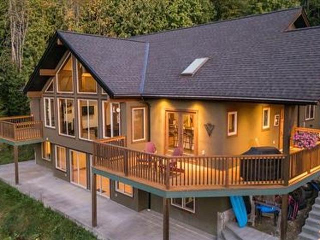 House for sale in Blewett, British Columbia