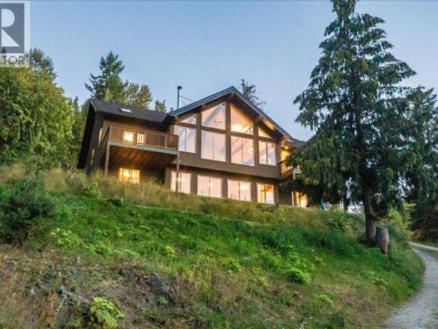 House for sale in Blewett, British Columbia