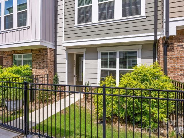 Townhouse for sale in Mecklenburg, North Carolina