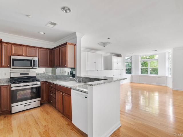 Condo for sale in Rockland, New York