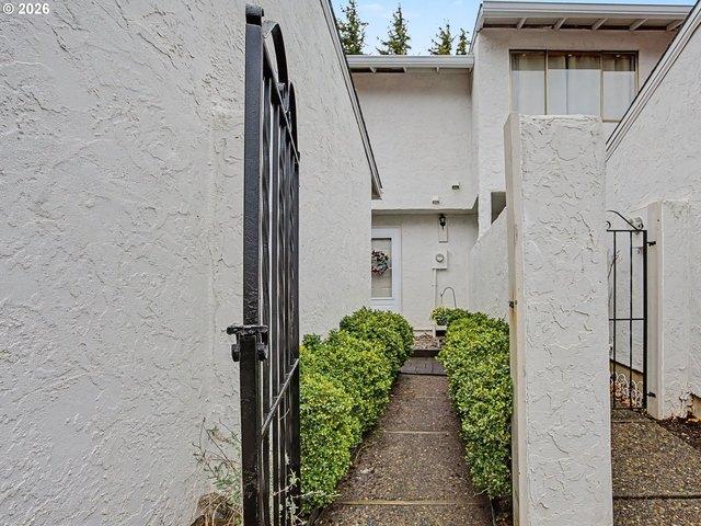 Condo for sale in Oregonia
