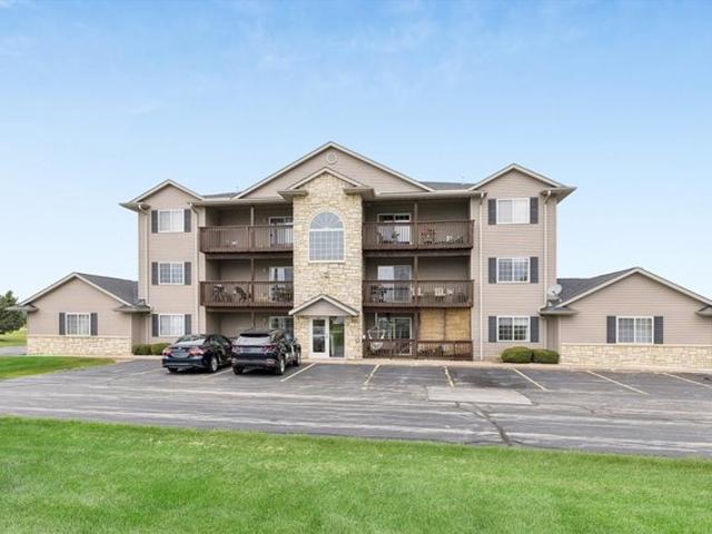 Condo for sale in Eldridge, Iowa
