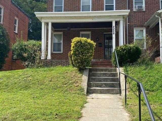 Townhouse for rent in Baltimore