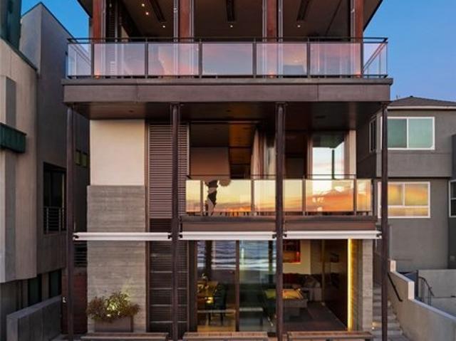 House for sale in Manhattan Beach, Los Angeles County