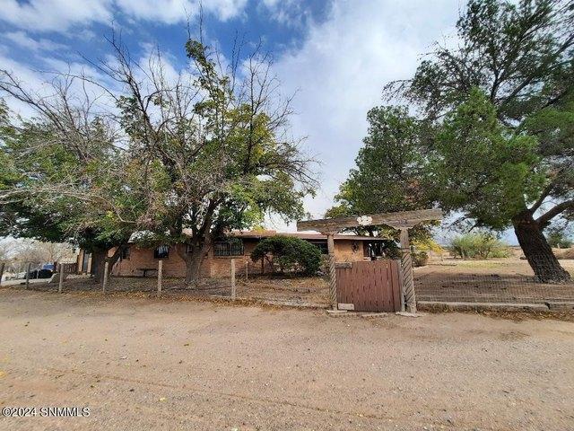 Farm for sale in Dona Ana, New Mexico