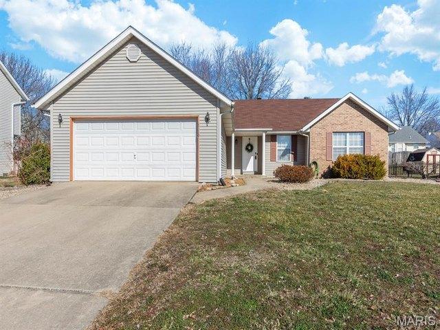 House for sale in Shiloh, Illinois