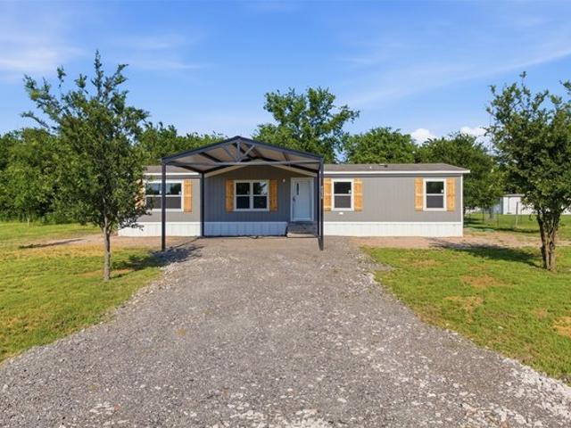 House for sale in Farmersville, Texas