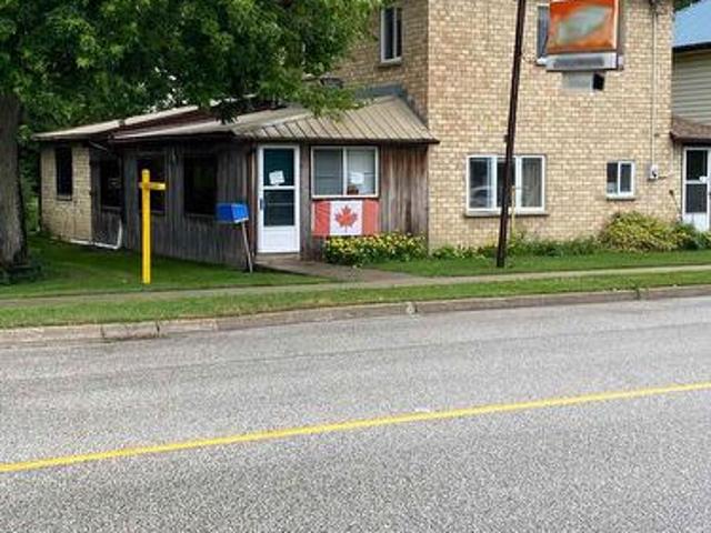 House for sale in Brooke-alvinston, Ontario