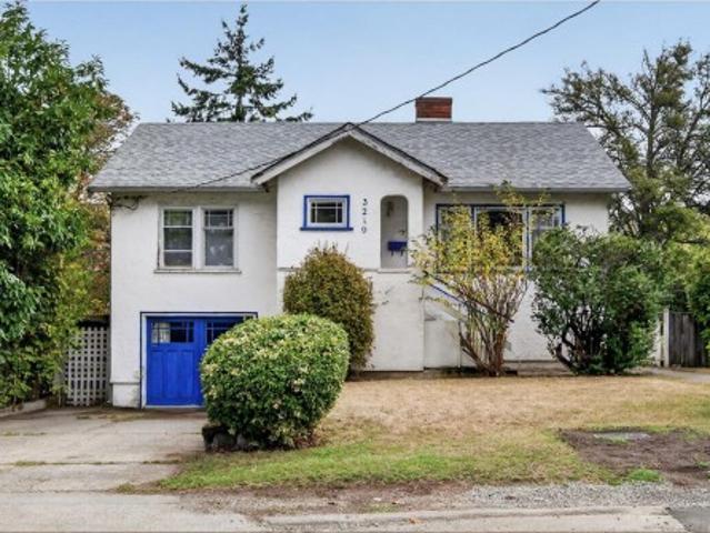 House for sale in Saanich Core, Saanich