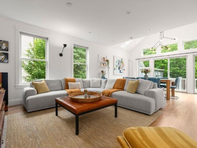 Townhouse for sale in Newton