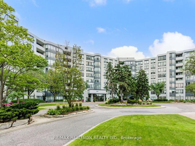 Condo for rent in Steeles Corners, Markham