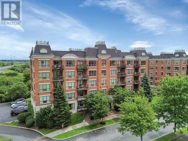 Condo for sale in Cyrville, Ottawa