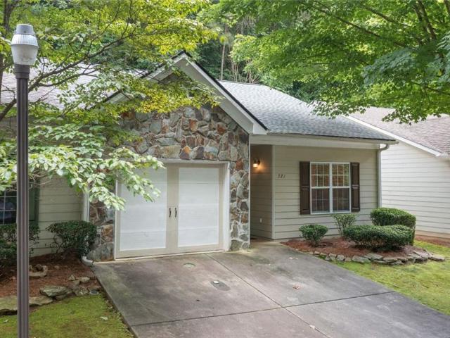 Townhouse for sale in Canton