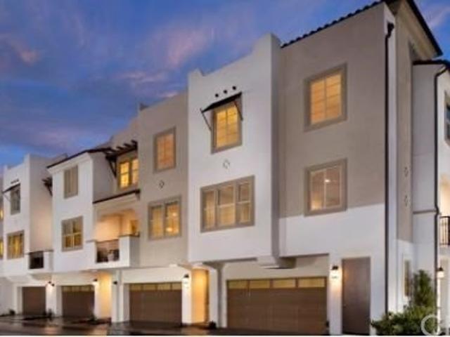Townhouse for sale in Santee, California