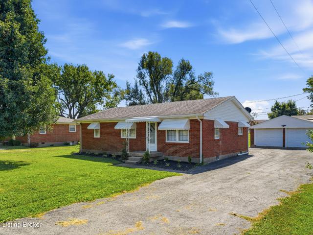 House for sale in Mount Washington, Kentucky