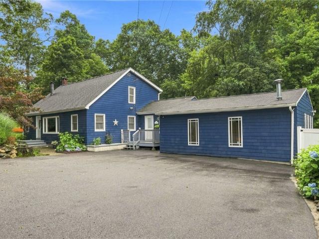 House for sale in Oakland, Rhode Island