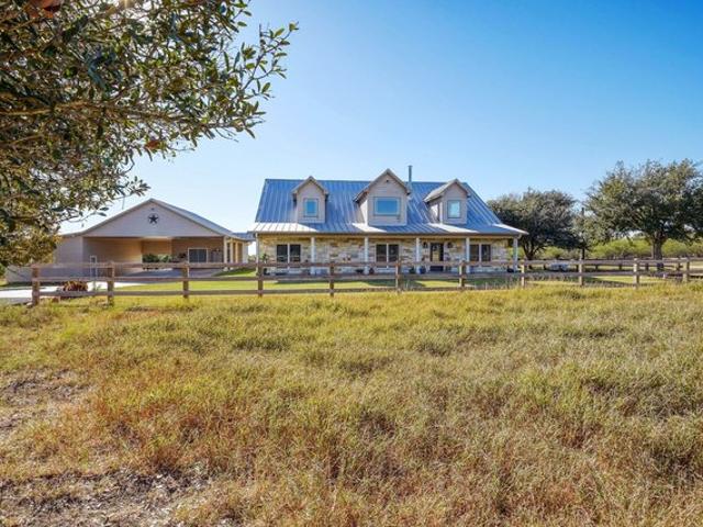 Farm for sale in Shiner, Texas