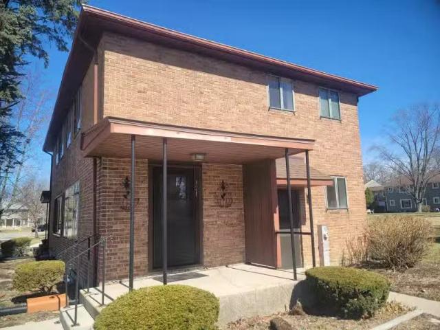 Condo for sale in Bedford Park