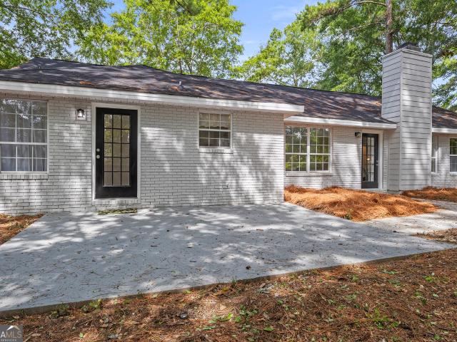 House for sale in Bonaire, Georgia