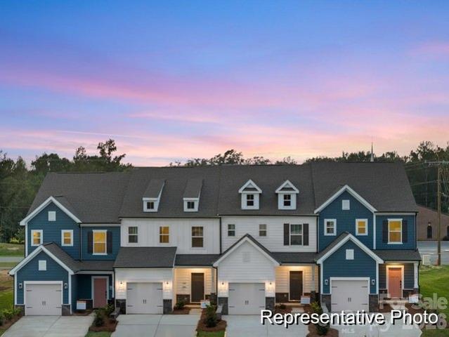 Townhouse for sale in Clover, South Carolina
