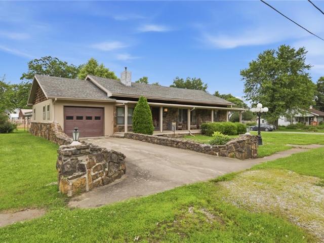 House for sale in Rich Hill, Bates County