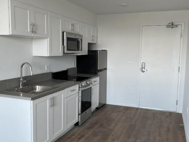 Apartment for rent in Canoga Park, California
