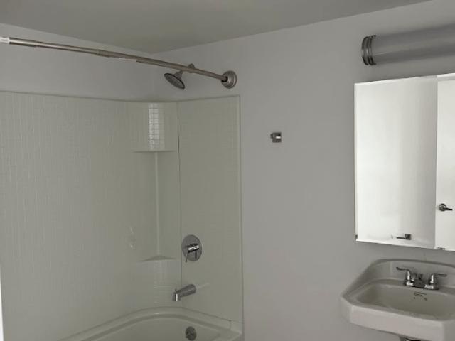 Apartment for rent in Canoga Park, California